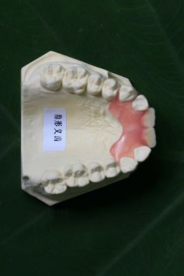 Răng giả vô hình linh hoạt