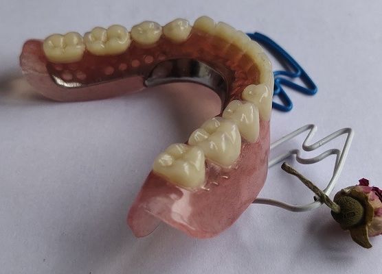 Hoàn thành quá trình cấy ghép Straumann ISO13485
